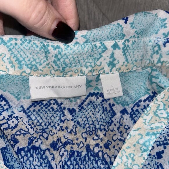 New York & Company Animal Print Sheer Sleeveless Top Blouse  Size Small - Picture 6 of 8